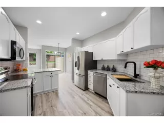 Photo #6: 5688624 Listing