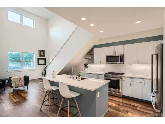 MLS: 5694811 Condo For Sale