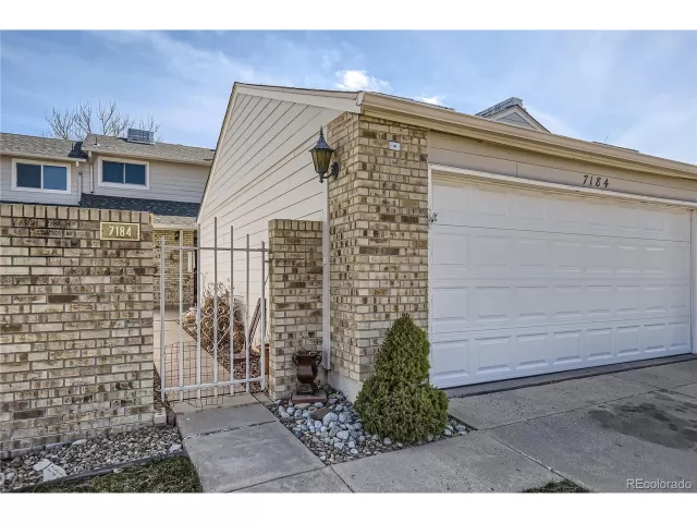 MLS: 5695419 Condo For Sale