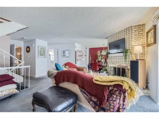 Photo #5: 5695419 Listing