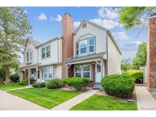 MLS: 5700289 Condo For Sale