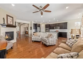 Photo #6: 5705737 Listing