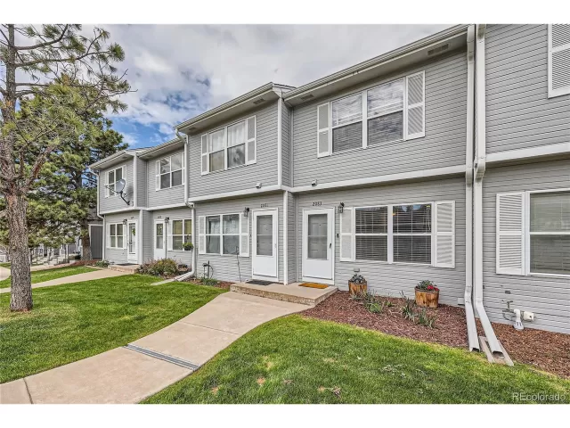 MLS: 5706077 Condo For Sale