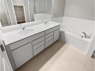 Photo #6: 5707828 Listing