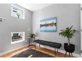 Photo #4: 5708249 Listing