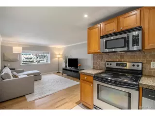 Photo #5: 5709696 Listing