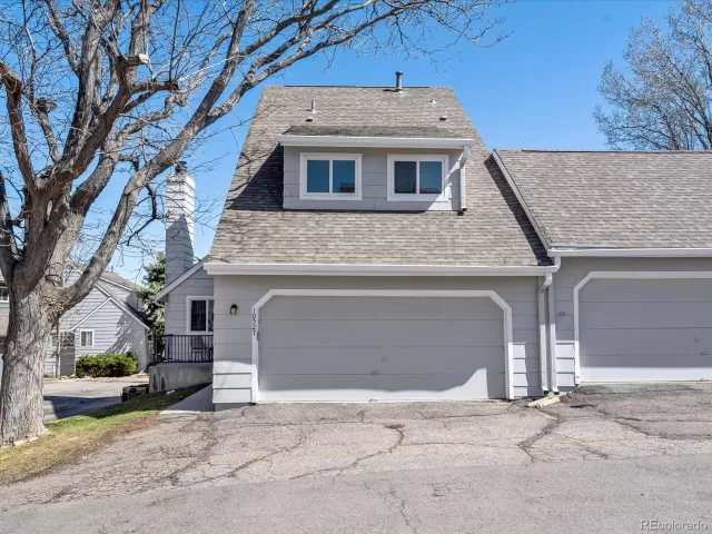 MLS: 5710291 Condo For Sale