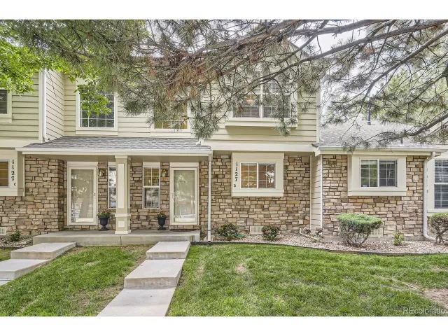 MLS: 5710549 Condo For Sale