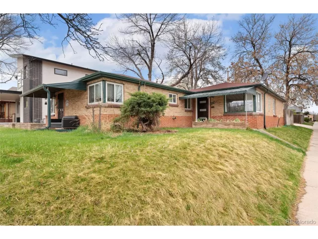 MLS: 5713397 Condo For Sale