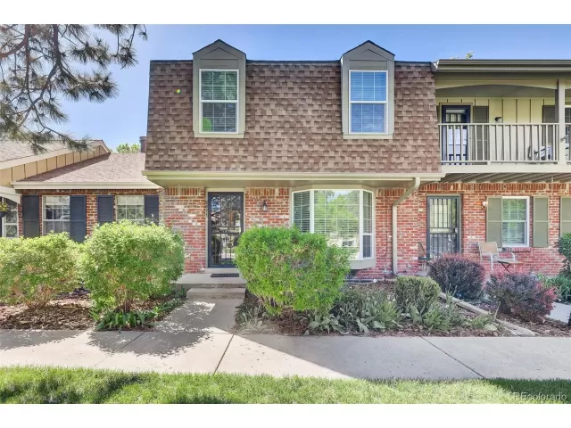 MLS: 5718224 Condo For Sale