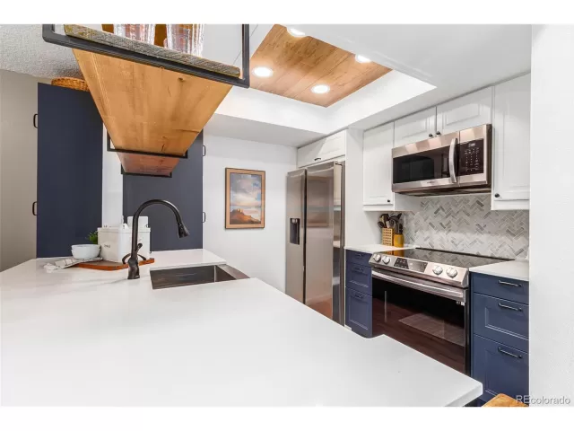 MLS: 5718959 Condo For Sale