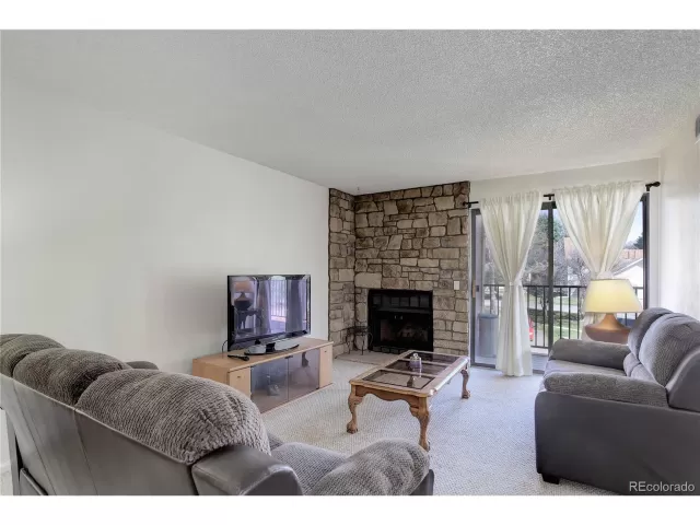 MLS: 5725863 Condo For Sale