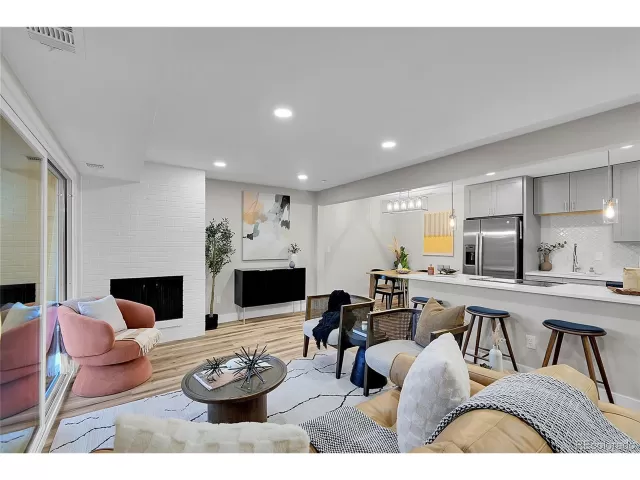 MLS: 5732017 Condo For Sale