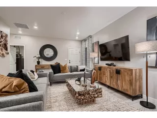 Photo #3: 5737146 Listing