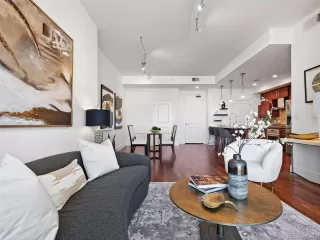 Photo #3: 5738488 Listing