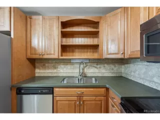 Photo #5: 5740084 Listing 