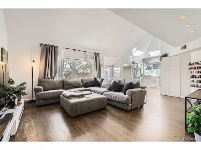 MLS: 5740703 Condo For Sale