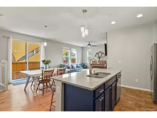 Photo #5: 5740716 Listing