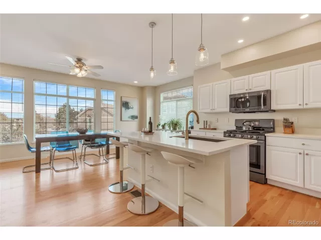 MLS: 5740732 Condo For Sale