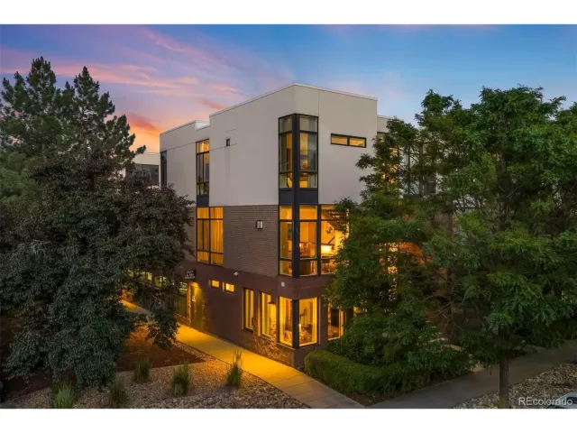 MLS: 5742343 Condo For Sale