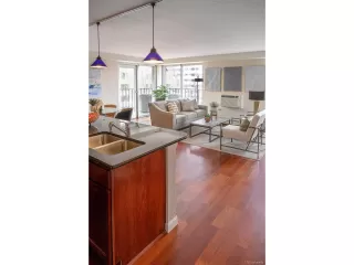 Photo #3: 5744070 Listing