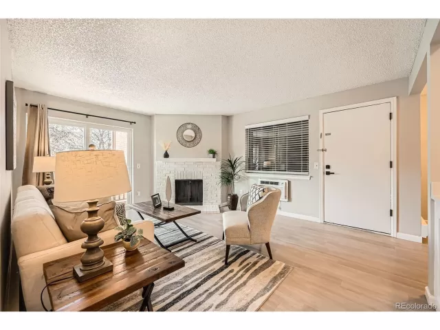 MLS: 5751718 Condo For Sale