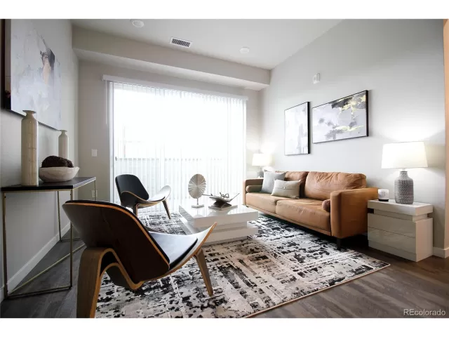 MLS: 5757051 Condo For Sale