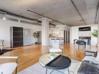 Photo #4: 5758931 Listing 