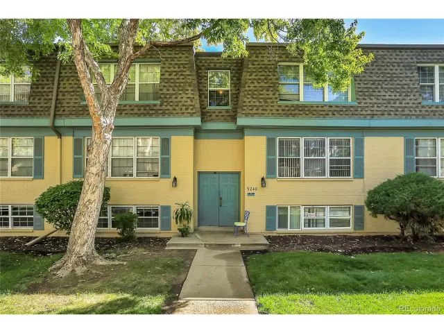 MLS: 5762142 Condo For Sale