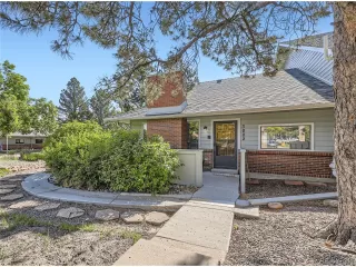 More Details about MLS # 5770307 : 3002 E LONG CIR CENTENNIAL CO 80122