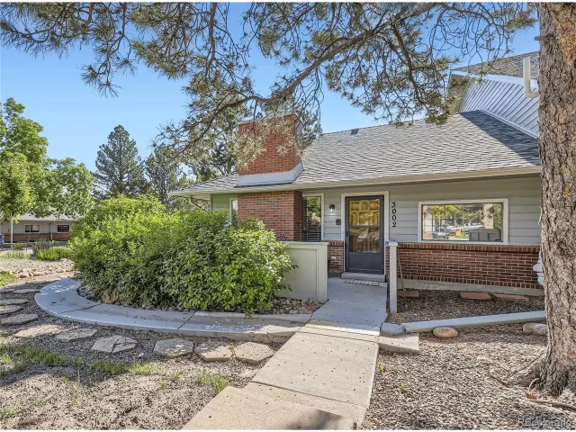 MLS: 5770307 Condo For Sale