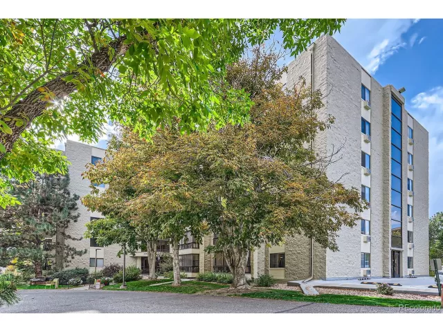 MLS: 5775122 Condo For Sale