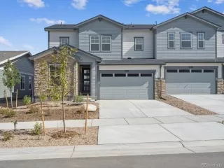 More Details about MLS # 5776283 : 6586 N NEPAL ST AURORA CO 80019