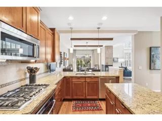 Photo #5: 5777410 Listing