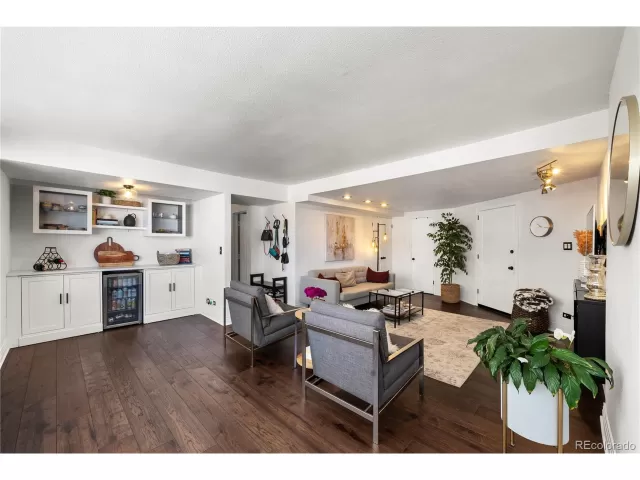 MLS: 5777847 Condo For Sale