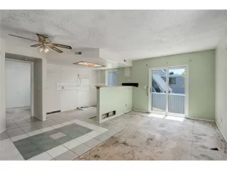 Photo #6: 5777886 Listing