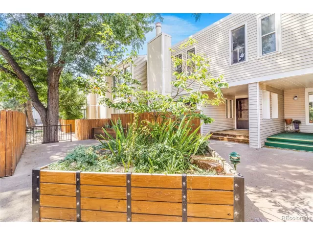 MLS: 5778362 Condo For Sale