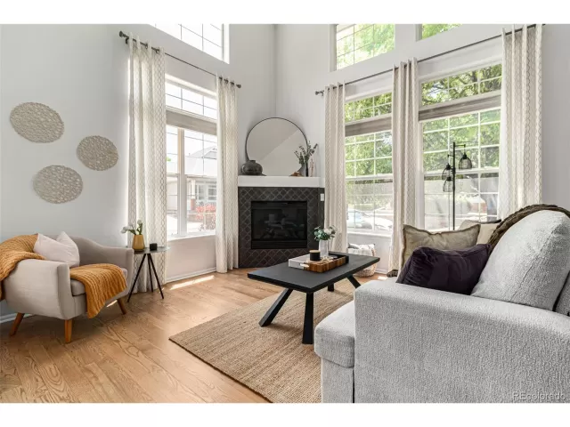 MLS: 5778685 Condo For Sale