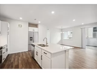 Photo #2: 5780197 Listing