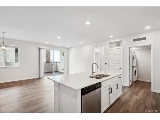 Photo #6: 5780197 Listing