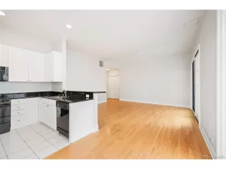 Photo #6: 5785303 Listing