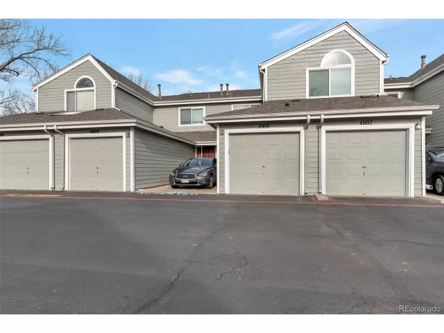 MLS: 5786057 Condo For Sale