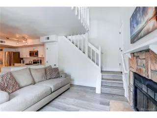 Photo #2: 5786912 Listing