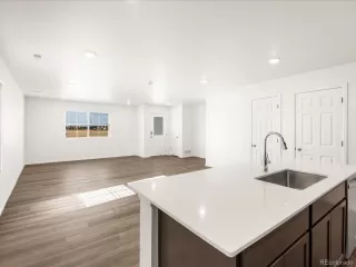 Photo #5: 5788574 Listing