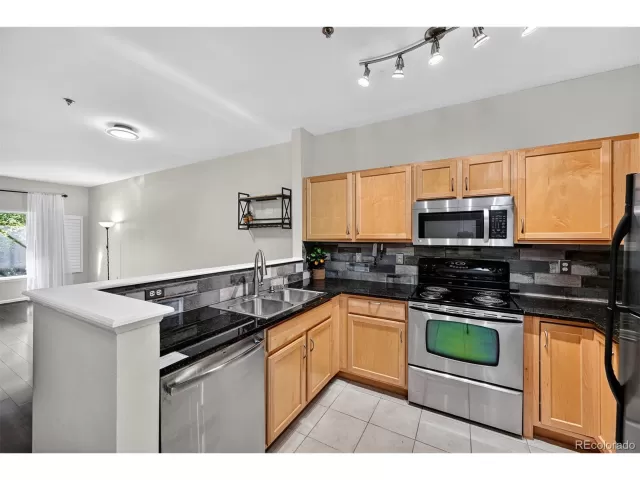 MLS: 5792992 Condo For Sale