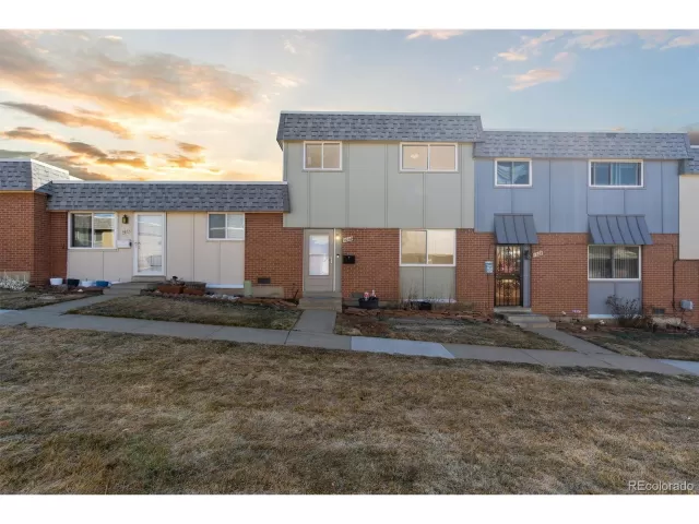 MLS: 5794810 Condo For Sale