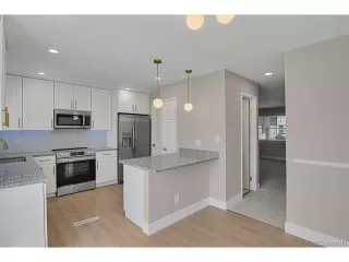 Photo #2: 5795951 Listing