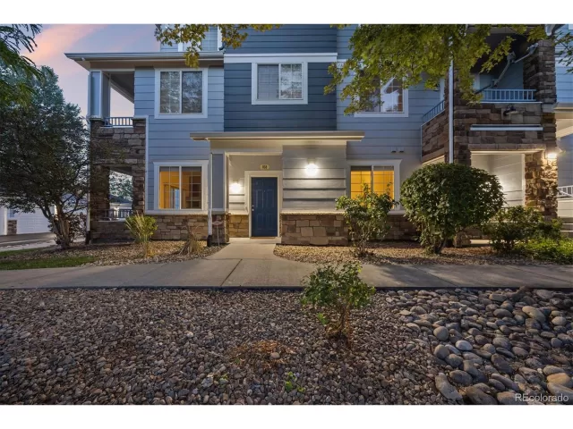 MLS: 5798462 Condo For Sale