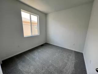 Photo #6: 5799909 Listing
