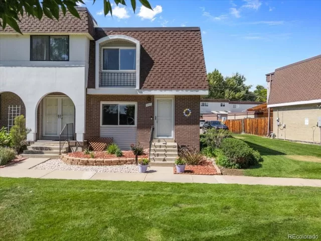 MLS: 5803931 Condo For Sale